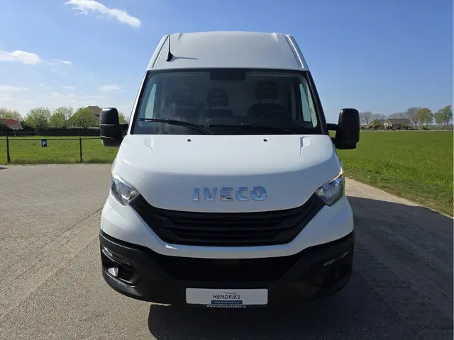 Iveco Daily 35S14V 2.3 352L H2 2023 Diesel 9
