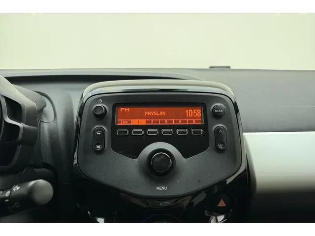 Peugeot 108 1.0 e-VTi Envy 2016 Benzine 18