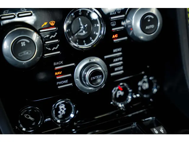 Aston Martin V12 Vantage S 2014 Benzine 44