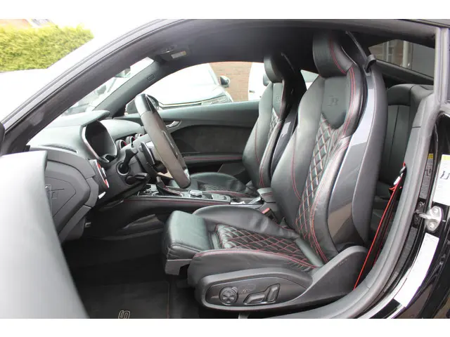 Audi TT 2.5 TFSI TT RS quattro 2016 Benzine 9