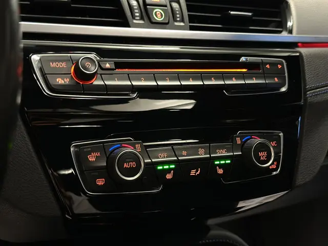 BMW X2 SDrive18i|M Pakket|PANO|BOMVOL! 2019 Benzine 16
