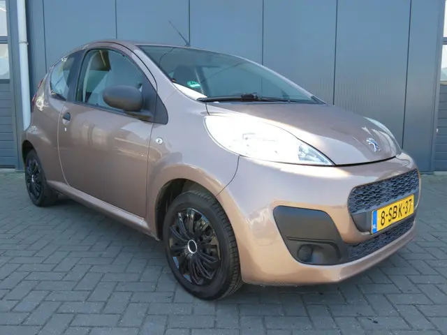 Peugeot 107 HELAAS VERKOCHT!!! 2013 Benzine 2