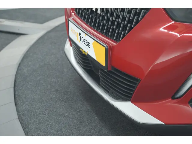 Peugeot 2008 PureTech 130 GT-Line 2020 Benzine 18