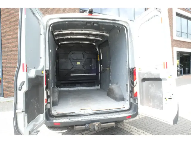 Ford Transit 350 2.2 TDCI L2H2 Trend 2015 Diesel 10