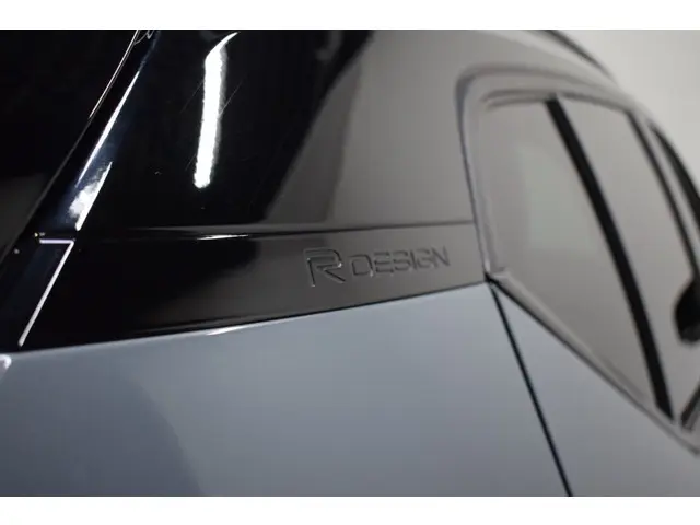 Volvo XC40 T3 163pk AUT8 R-Design 2019 Benzine 4