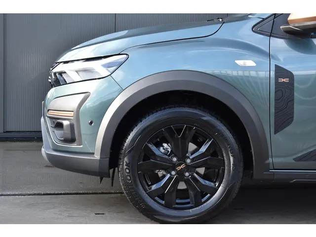 Dacia Sandero Stepway TCe 110 Extreme 2024 Benzine 6