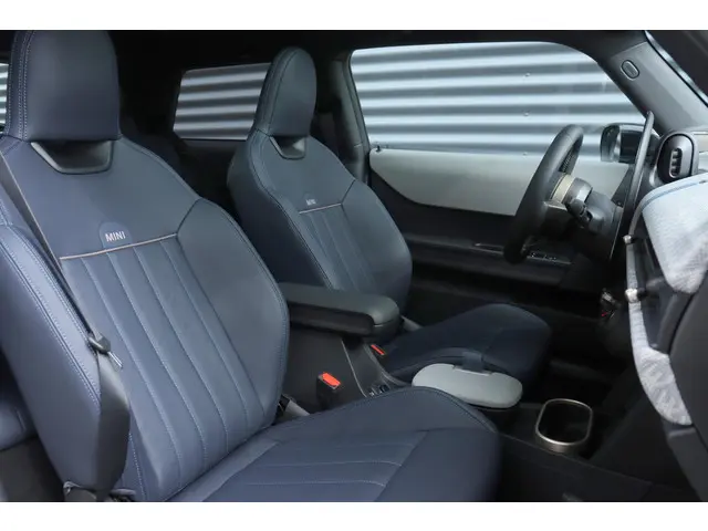 MINI 3-Deurs Cooper C 2024 Benzine 8