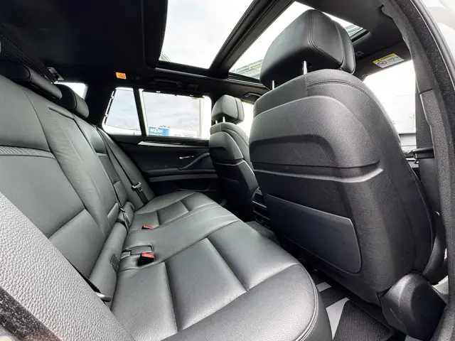 BMW 5 Serie Touring 520i High Executive 2015 Benzine 12