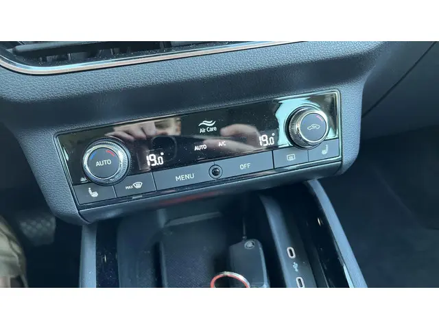 Škoda Kamiq 1.0 TSI Business Edition 2023 Benzine 18