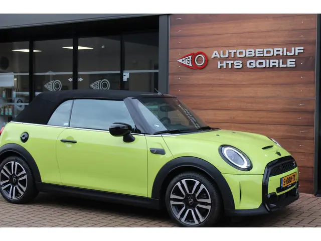 MINI Cooper S Cabrio Mini 2.0 Essential 2022 Benzine 28