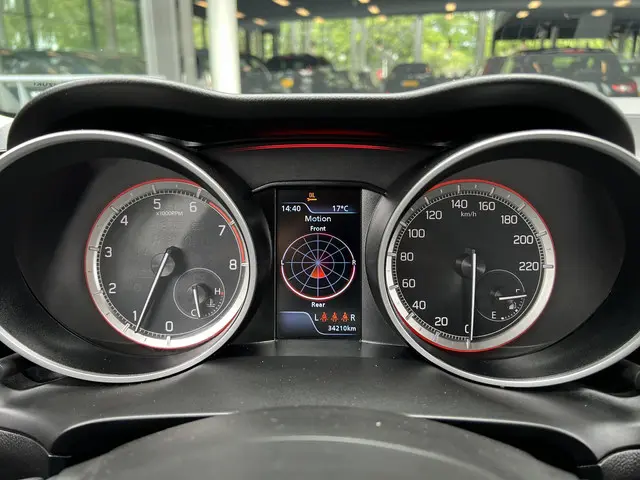 Suzuki Swift 1.2 Style Smart Hybrid 2023 Benzine 4