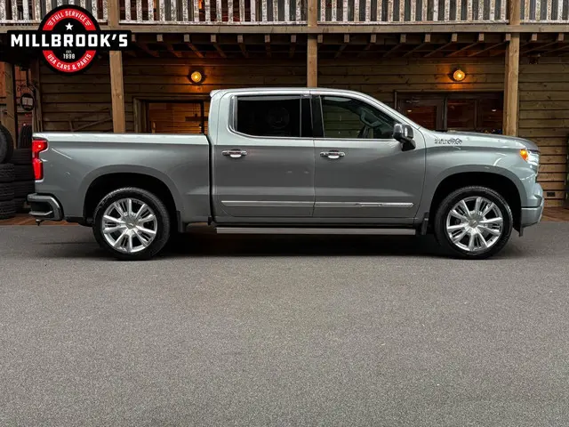 Chevrolet Silverado High Country 2024 LPG/Gas 11