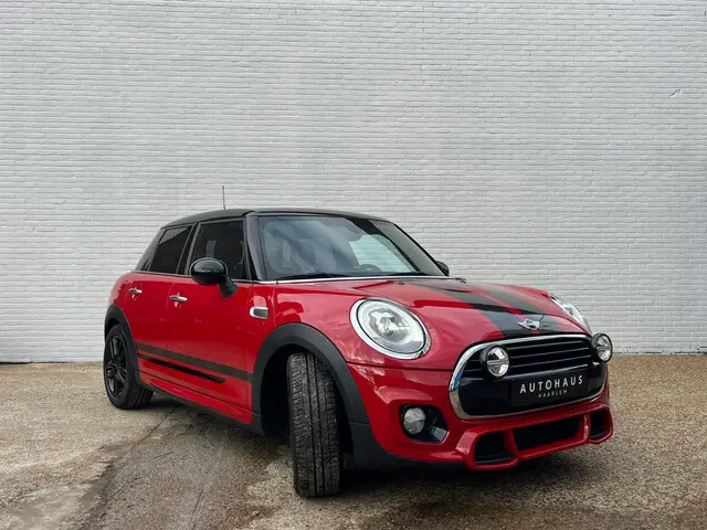 MINI Cooper 1.5 Chili Serious Business 2017 Benzine 4