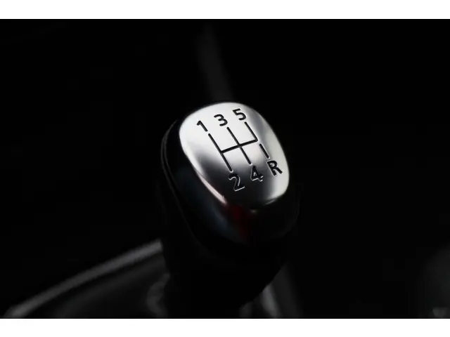 Renault Clio Estate 0.9 TCe Limited 2017 Benzine 45