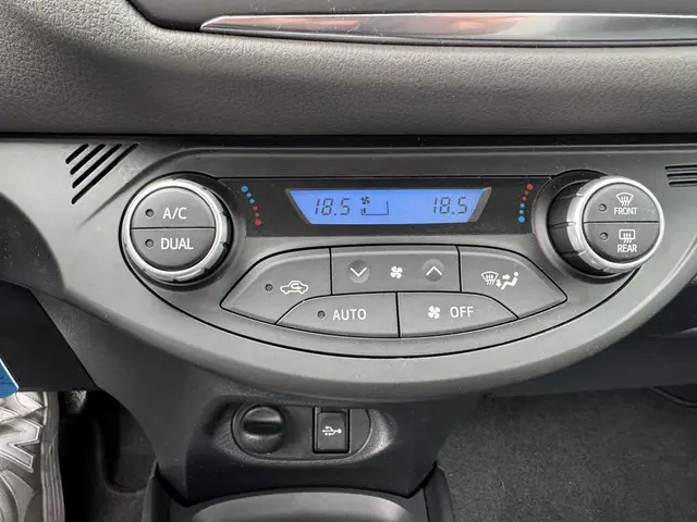 Toyota Yaris 1.5 Hybrid Active 2019 Hybride Benzine 15