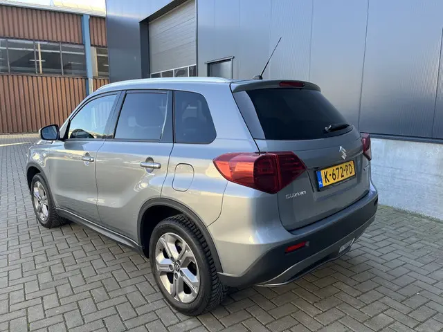 Suzuki Vitara 1.0 B.jet Select 2019 Benzine 3