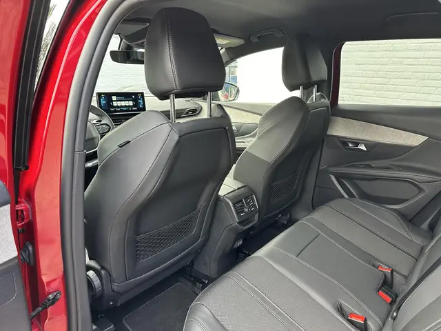 Peugeot 3008 1.6 HYbrid 225 GT 2023 Hybride Benzine 29