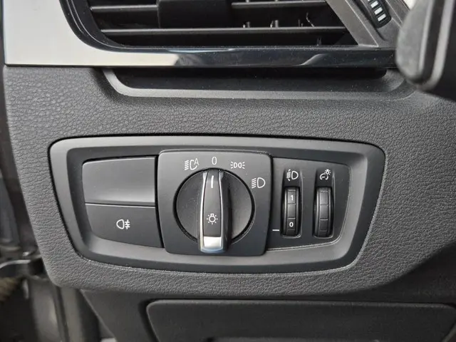 BMW X1 XDRIVE25E 2020 Hybride Benzine 26