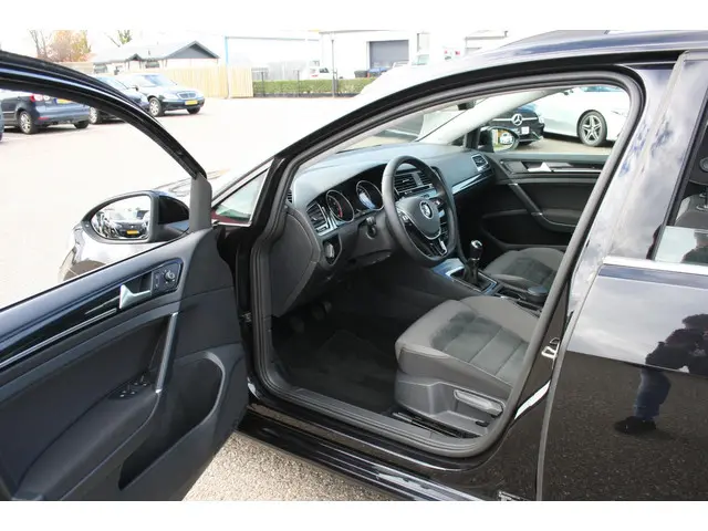 Volkswagen Golf Variant 1.5 TSI Highline 2018 Benzine 21