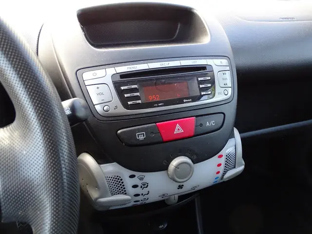 Citroën C1 1.0 Tendance airco 4-deurs org NL 2013 Benzine 11