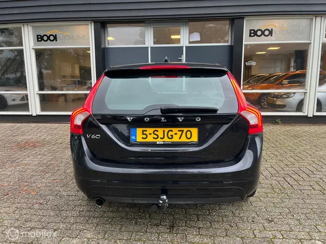 Volvo V60 2