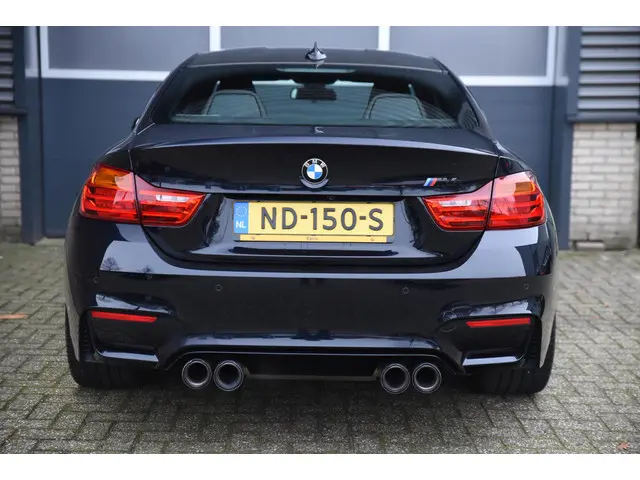 BMW M4 4-serie Coupé Competition 2017 Benzine 21