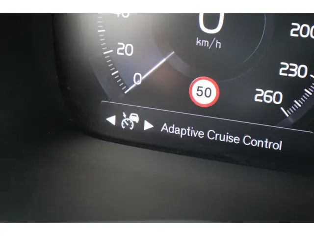 Volvo XC40 2.0 B4 Momentum Business 2022 Benzine 18