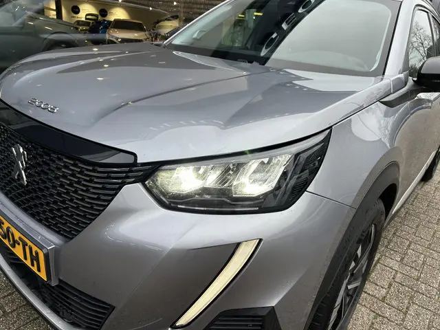 Peugeot 2008 1.2 Turbo 130 PK Allure Pack 2022 Benzine 40
