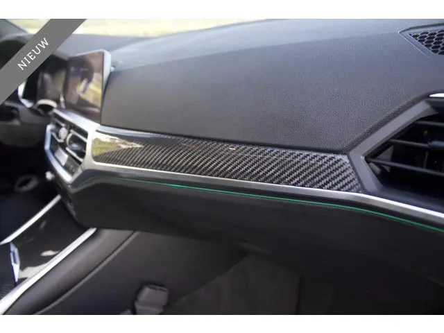 BMW 3 Serie 320i High Executive 2022 Benzine 24