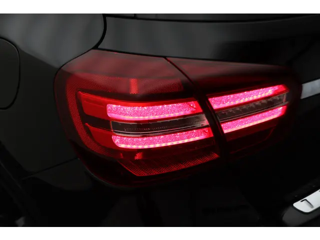 Mercedes-Benz GLA 250 4Matic 2017 Benzine 28