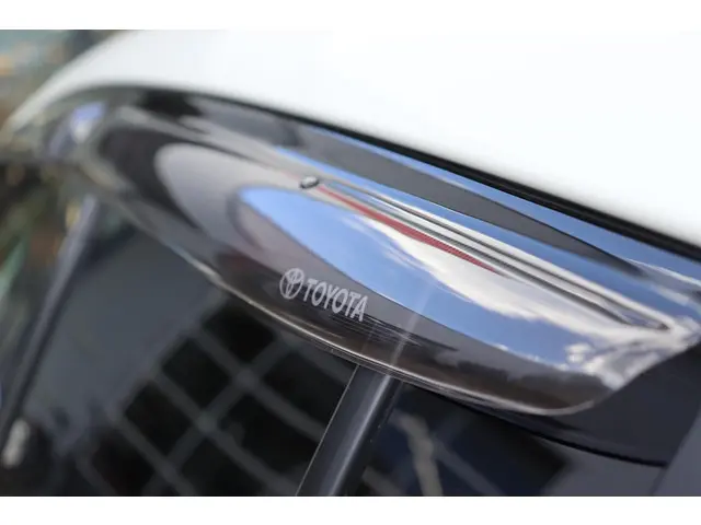 Toyota C-HR 1.8 Hybrid Executive 2019 Hybride Benzine 21