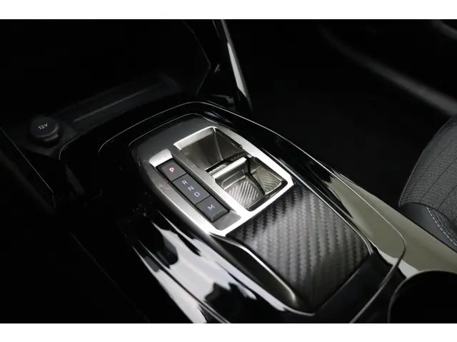 Peugeot 208 1.2 PureTech Allure 2022 Benzine 19
