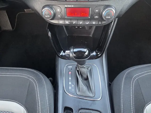 Kia cee'd 1.6 GDI Super Pack/vol opties 2014 Benzine 37