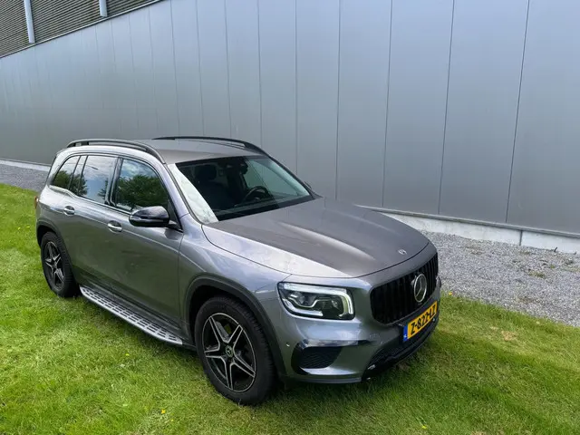 Mercedes-Benz GLB 2
