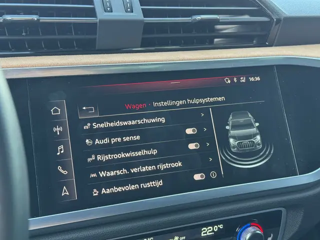 Audi Q3 35 TFSI * Leder * 360 Camera * Keyless 2020 Benzine 39