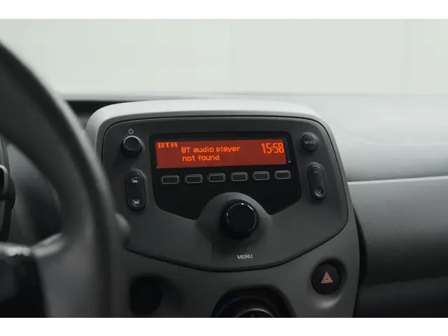 Peugeot 108 1.0 e-VTi Active 2022 Benzine 17