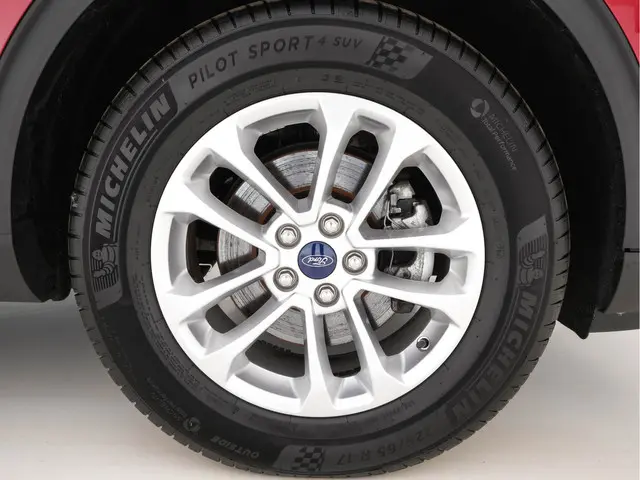 Ford Kuga 2.5 PHEV Titanium 2022 Hybride Benzine 27