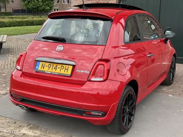 Fiat 500 1.0 Hybrid RED 2021 Benzine 17