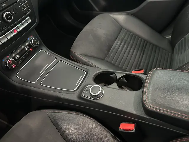 Mercedes-Benz B-Klasse 180 Ambition 2015 Benzine 44