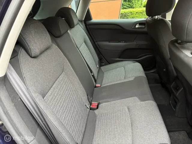 Citroën C4 1.2 PureTech Feel Collection 2015 Benzine 12