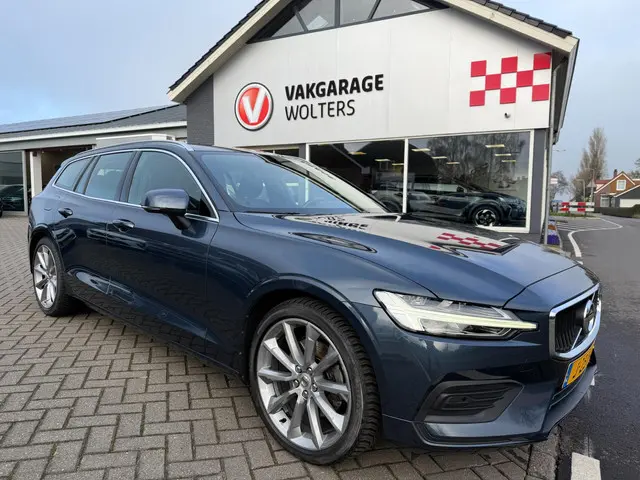 Volvo V60 2.0 T4 Inscription RIJKLAARPRIJS! 2020 Benzine 2