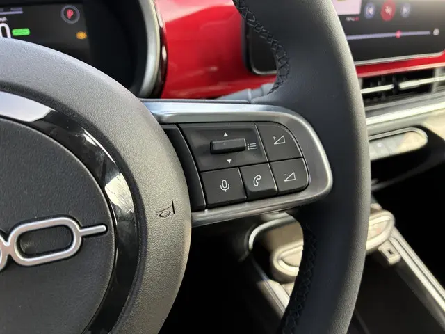 Fiat 600 600e RED 54 kWh 2025 Elektrisch 31