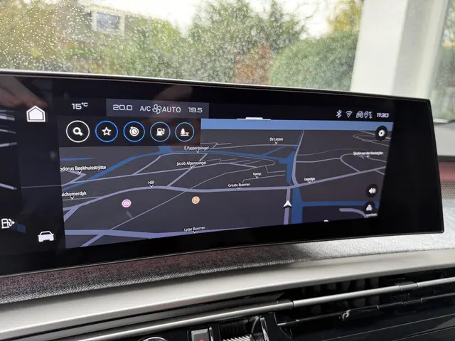 Peugeot 3008 1.2 Hybrid 145 GT 2025 Hybride Benzine 7