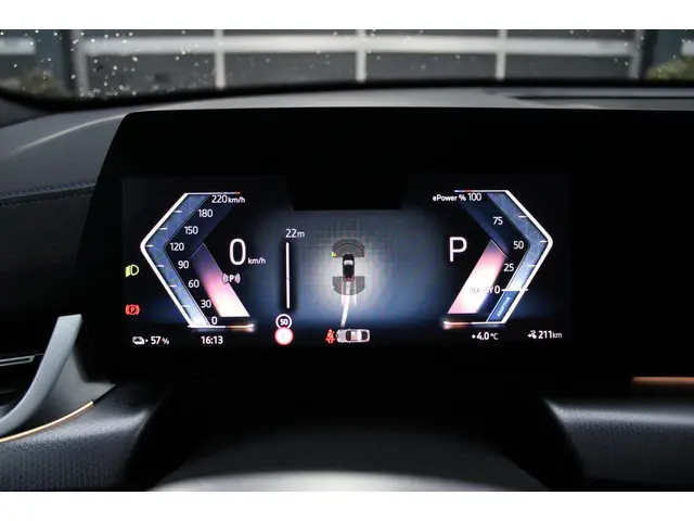 BMW iX2 EDrive20 67 kWh/M-Pakket/Pano 2024 Elektrisch 24