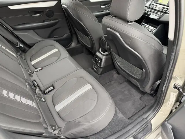 BMW 2 Serie Active Tourer 220i Executive 2017 Benzine 8