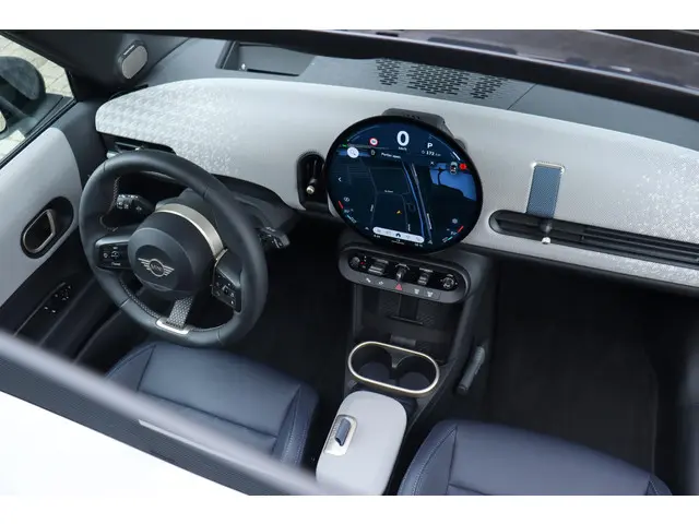 MINI 3-Deurs Cooper C 2024 Benzine 14
