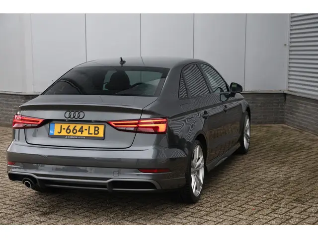 Audi A3 Limousine 30 TFSI 3x S-line 2020 Benzine 18