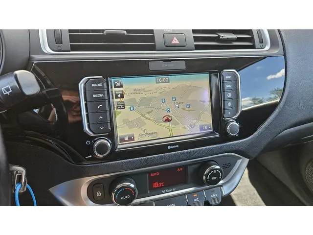 Kia Rio 1.4 CVVT ExecutiveLine 2015 Benzine 12
