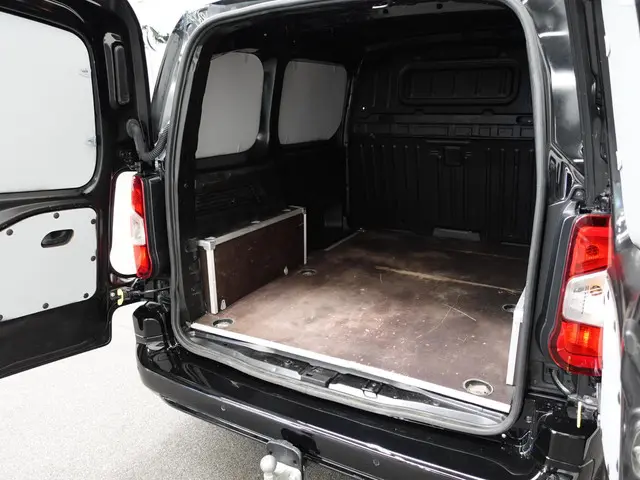 Opel Combo 130PK Automaat L1H1 2023 Diesel 8