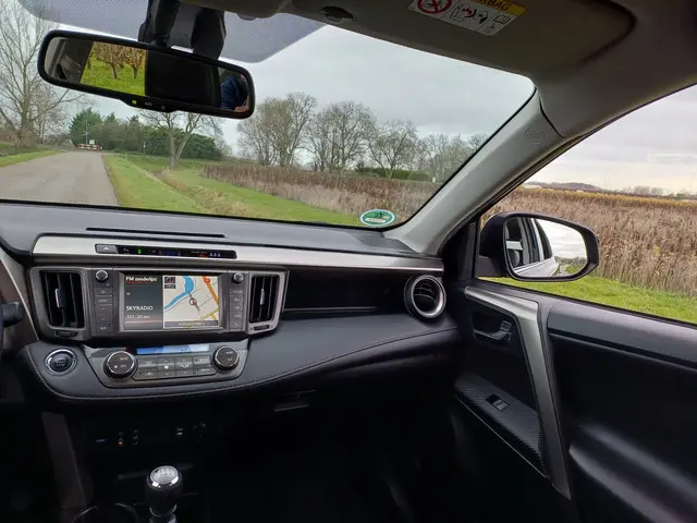 Toyota RAV4 2.0 Executive Business 4WD 2013 Benzine 33